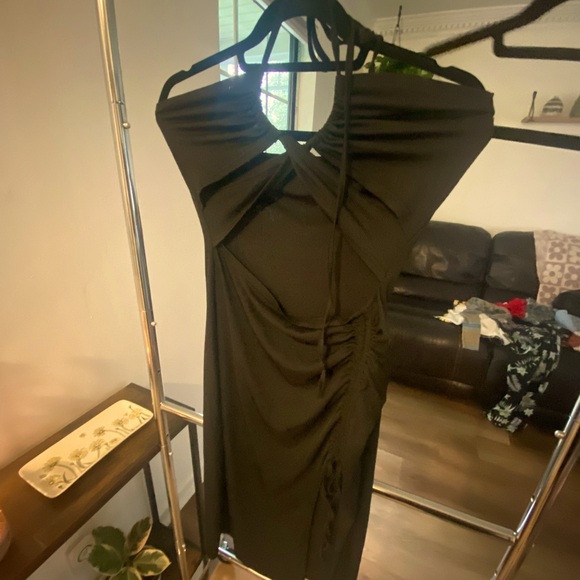 Dresses & Skirts - Strapless/halter cross front midi dress with slit